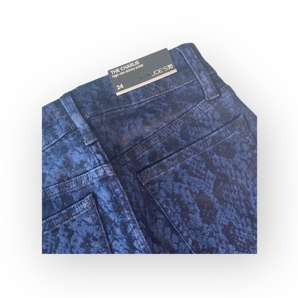 new Joe's Jeans ㋛ Charlie Skinny High Waist Jean ㋛ Coated Navy Python Print ㋛ - Picture 12 of 16